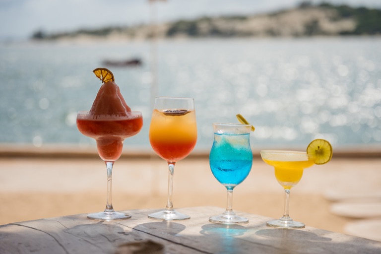 The Majlis Pool Bar