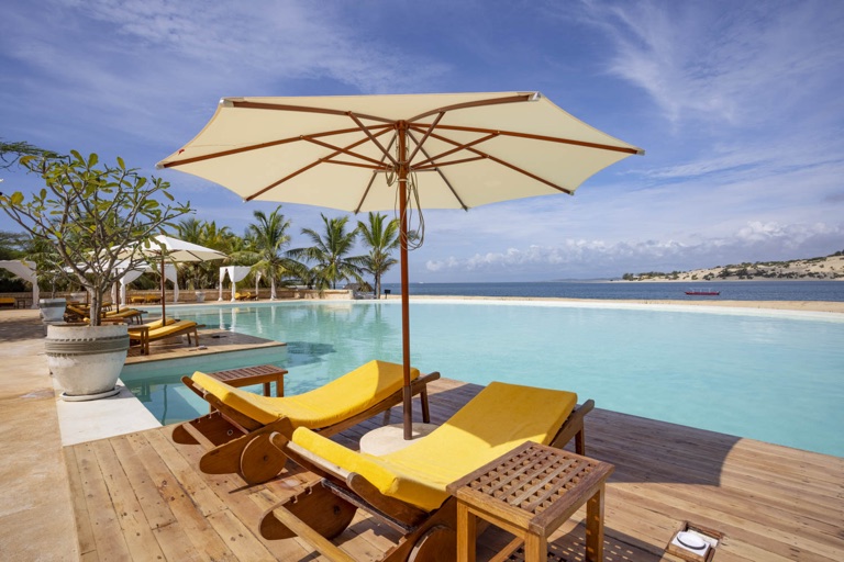 Infinity pool